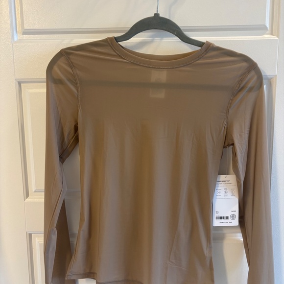 Athleta tan mesh top - Picture 4 of 4